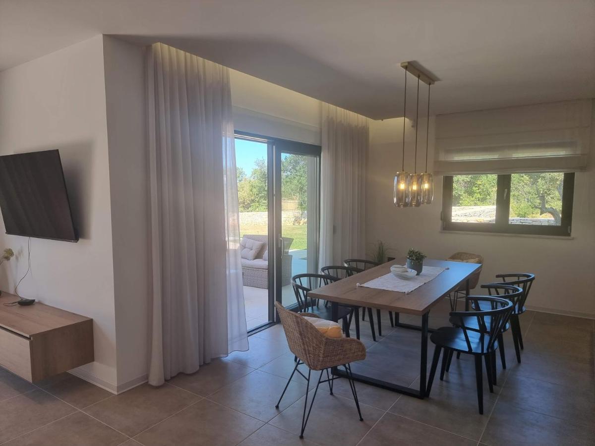 Luxury Villa Serena 2022 - With Heated Pool Cukrici エクステリア 写真
