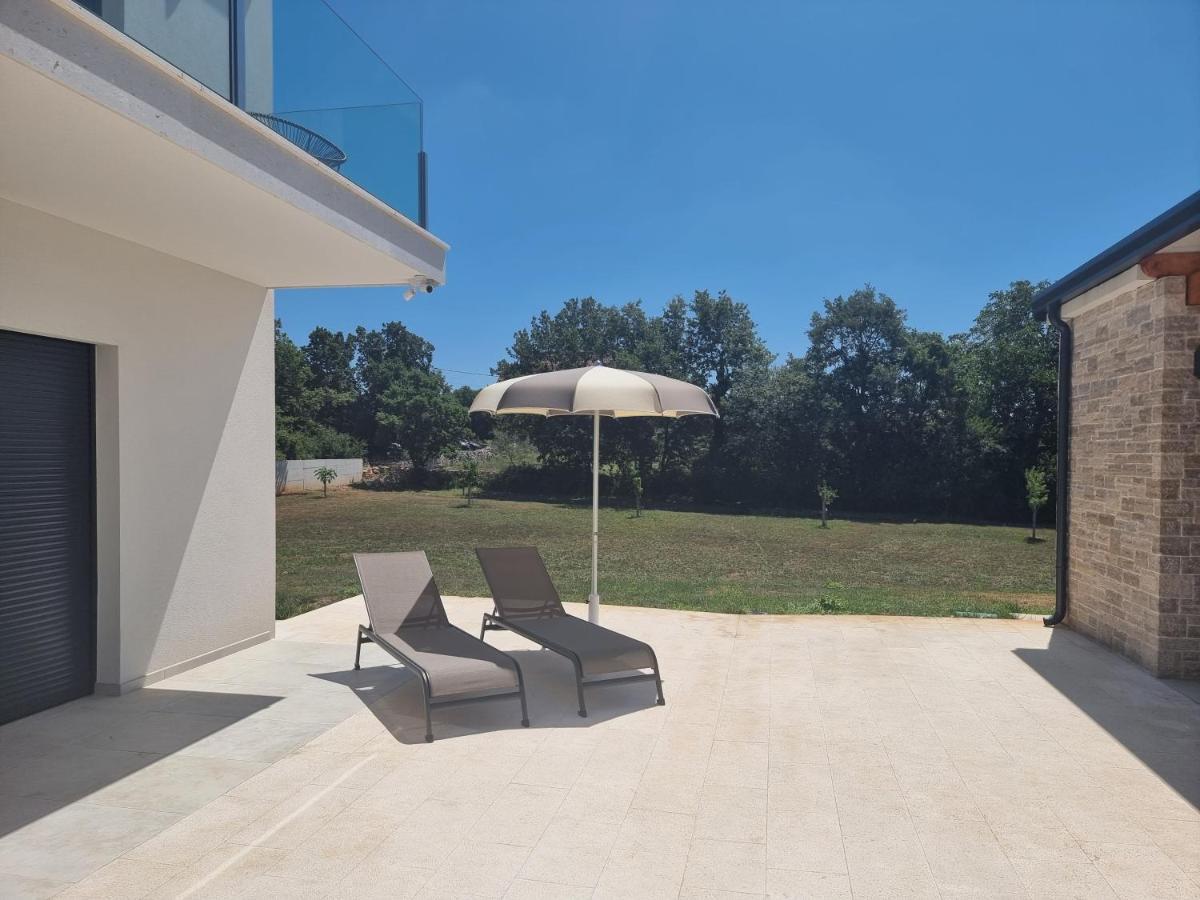 Luxury Villa Serena 2022 - With Heated Pool Cukrici エクステリア 写真