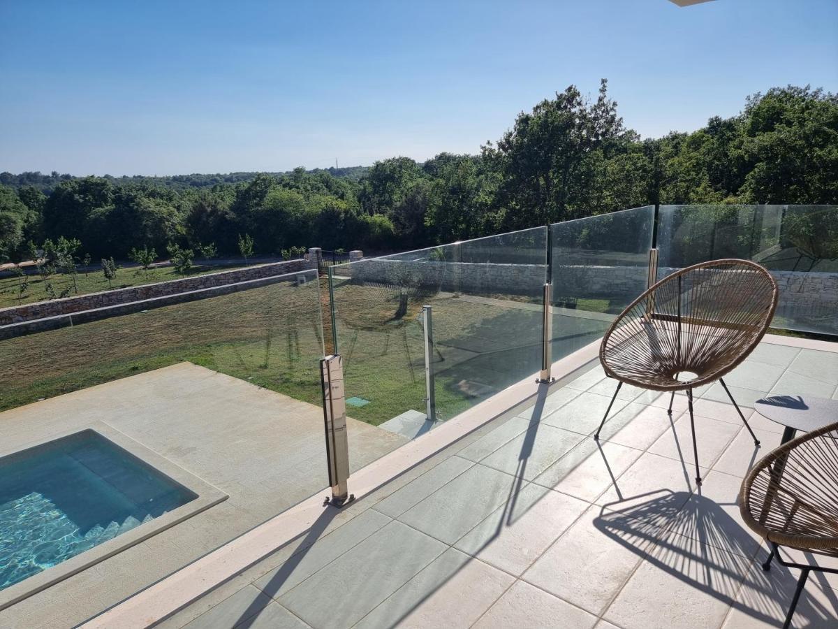 Luxury Villa Serena 2022 - With Heated Pool Cukrici エクステリア 写真